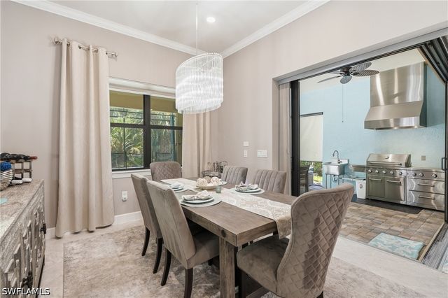 9432 Purple Martin CT, Naples, FL 34120