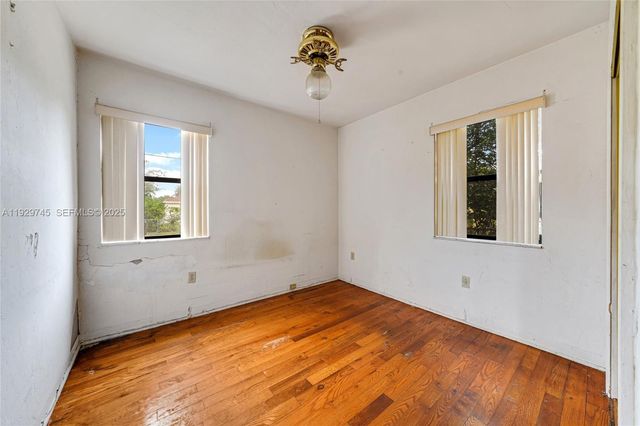 389 Lafayette Dr, Miami Springs, FL 33166