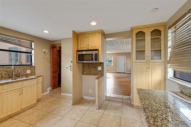 389 Lafayette Dr, Miami Springs, FL 33166