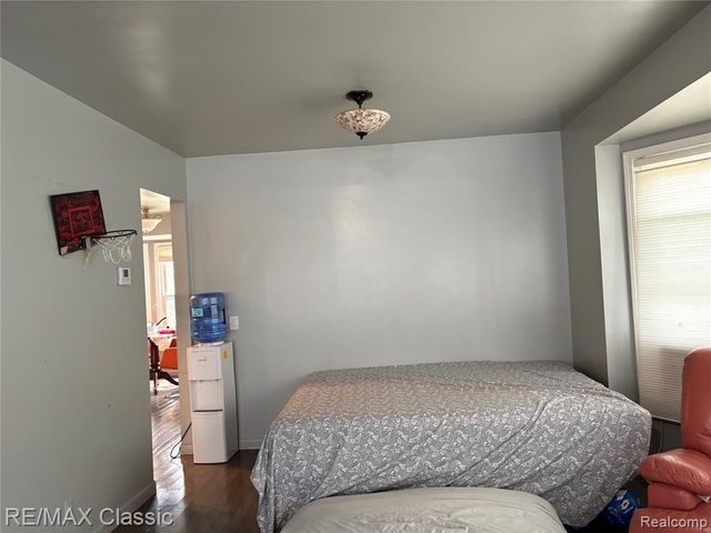 380 E South Boulevard, Troy, MI 48085