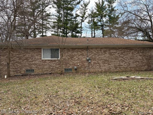 380 E South Boulevard, Troy, MI 48085