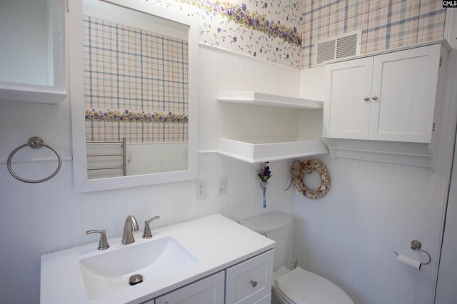 1803 Broad Street, Camden, SC 29020