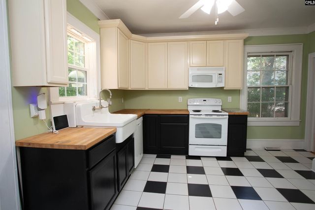 1803 Broad Street, Camden, SC 29020