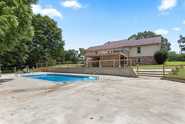 3550 John Taylor Rd, Woodlawn, TN 37191