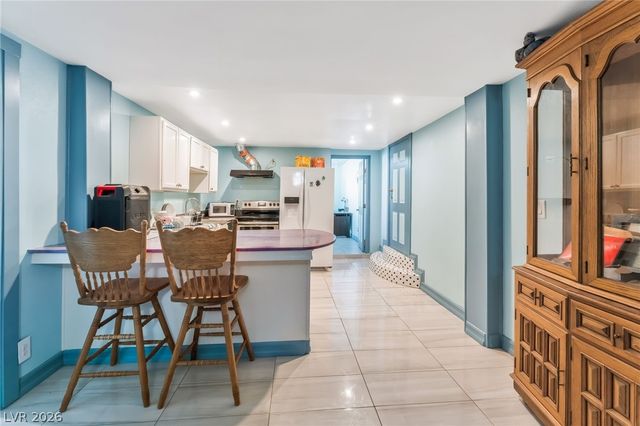 6161 Great Smoky Avenue, Las Vegas, NV 89156