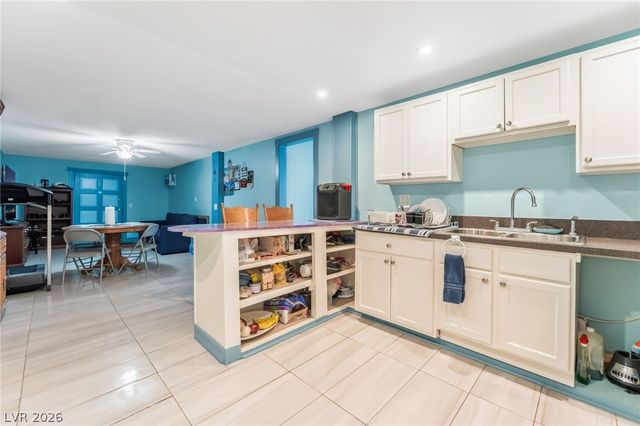 6161 Great Smoky Avenue, Las Vegas, NV 89156