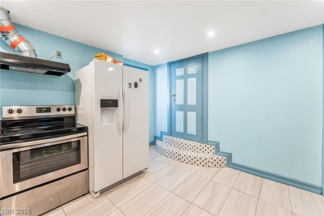 6161 Great Smoky Avenue, Las Vegas, NV 89156