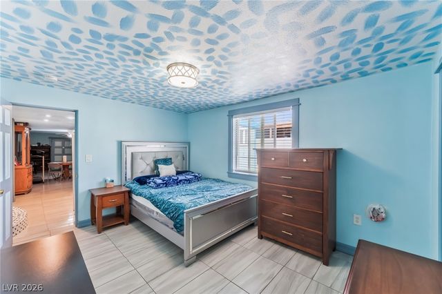 6161 Great Smoky Avenue, Las Vegas, NV 89156