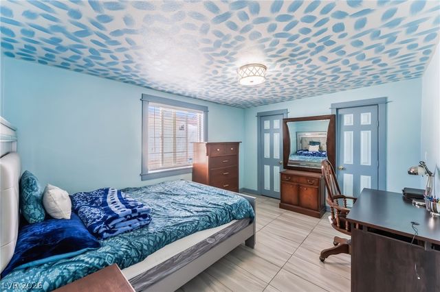 6161 Great Smoky Avenue, Las Vegas, NV 89156