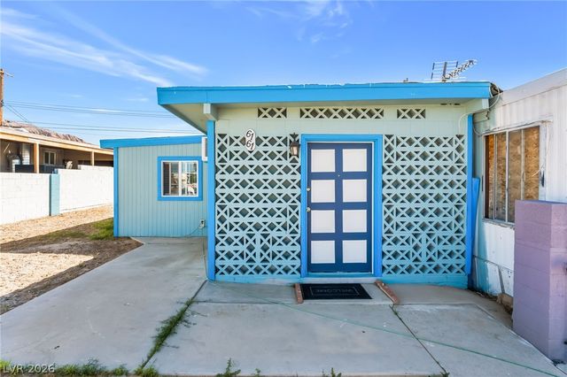 6161 Great Smoky Avenue, Las Vegas, NV 89156