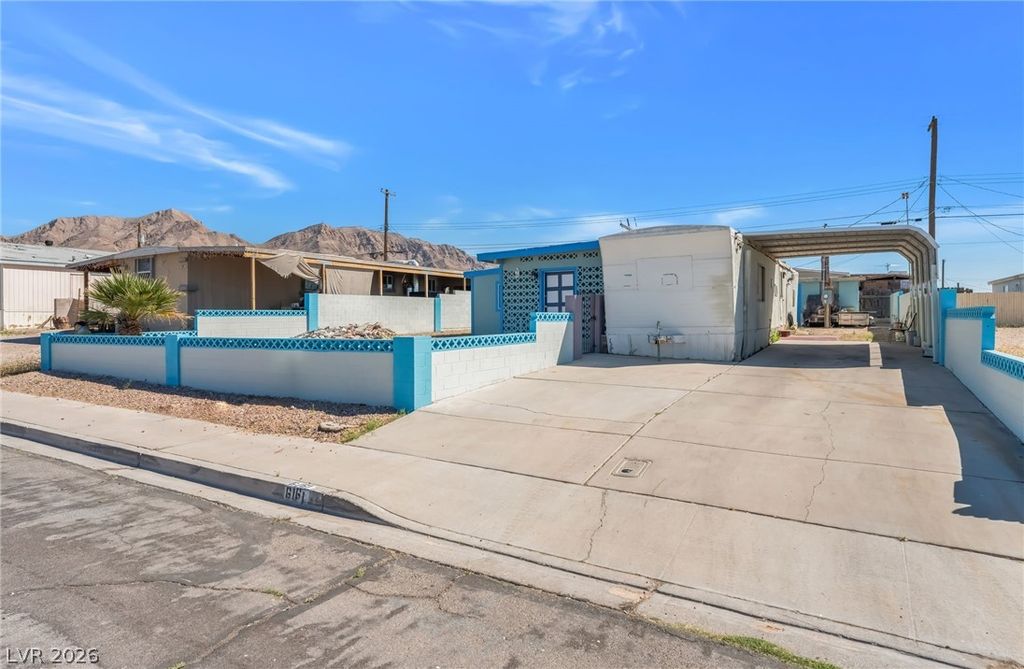 6161 Great Smoky Avenue, Las Vegas, NV 89156