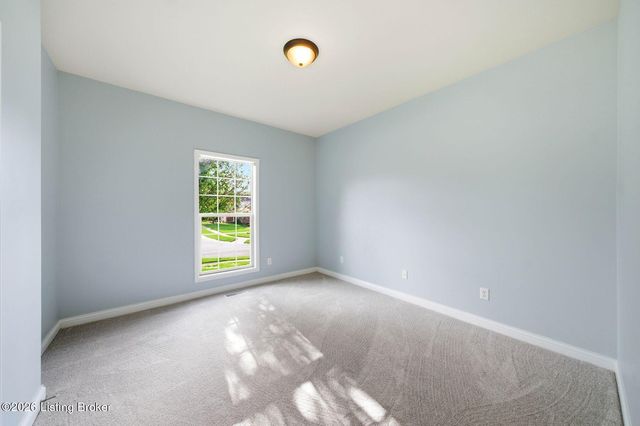 4122 Brook Farm Pl, Louisville, KY 40299