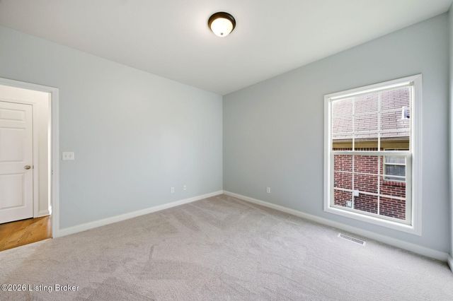4122 Brook Farm Pl, Louisville, KY 40299