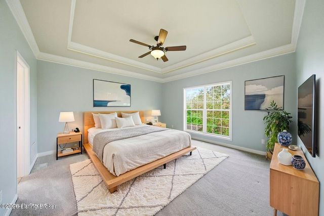 4122 Brook Farm Pl, Louisville, KY 40299