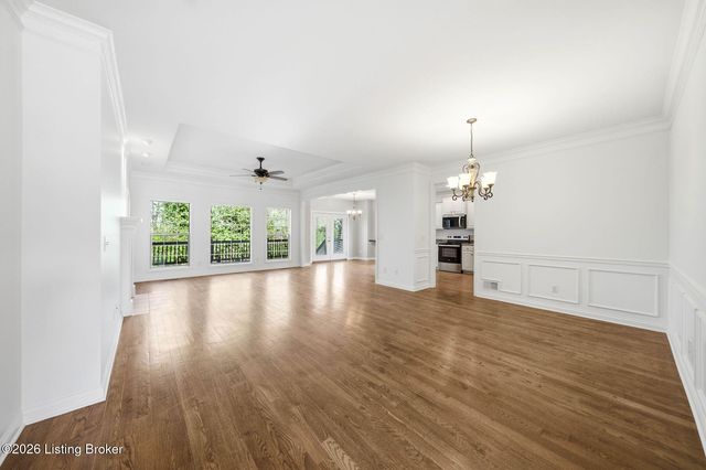4122 Brook Farm Pl, Louisville, KY 40299