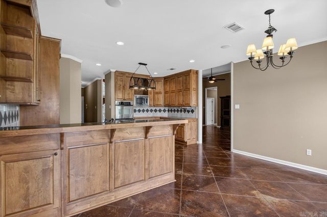 2517 Forrest Lakes Cove, Sherwood, AR 72120