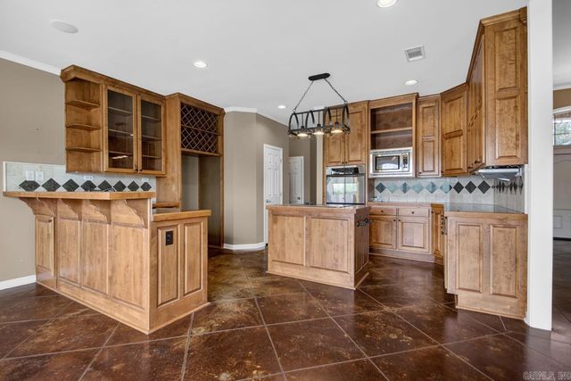 2517 Forrest Lakes Cove, Sherwood, AR 72120
