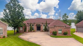 2517 Forrest Lakes Cove, Sherwood, AR 72120