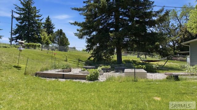 27 Drake, Pocatello, ID 83201