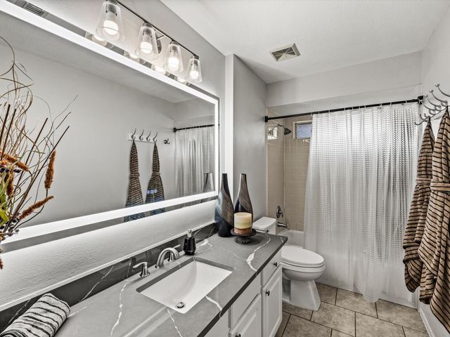 3802 Coral Circle, Seabrook, TX 77586
