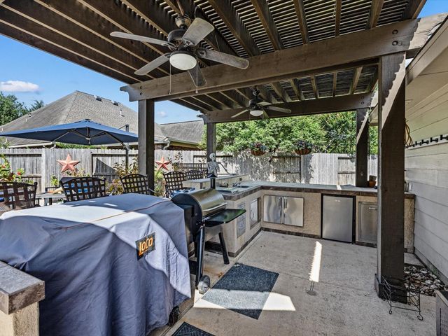 3802 Coral Circle, Seabrook, TX 77586
