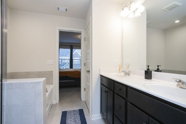 328 Victoria Dr, Lebanon, TN 37090