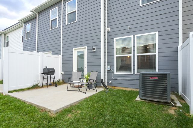 328 Victoria Dr, Lebanon, TN 37090