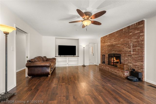 102 N Kibler Highway, Alma, AR 72921