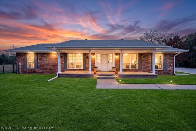 102 N Kibler Highway, Alma, AR 72921