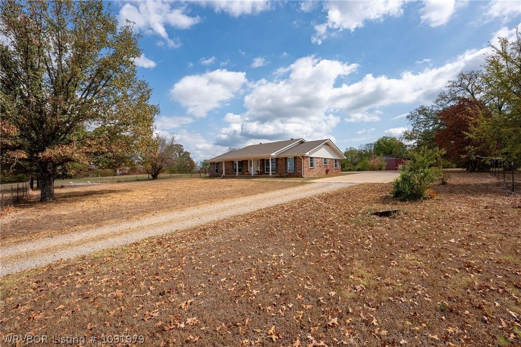 102 N Kibler Highway, Alma, AR 72921