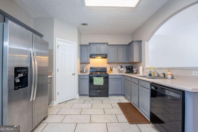 4 Madaline Lane, Dawsonville, GA 30534
