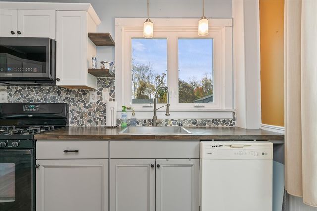 14 North Street, Leroy, NY 14482