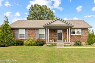 4605 Sandhill Rd, Louisville, KY 40219