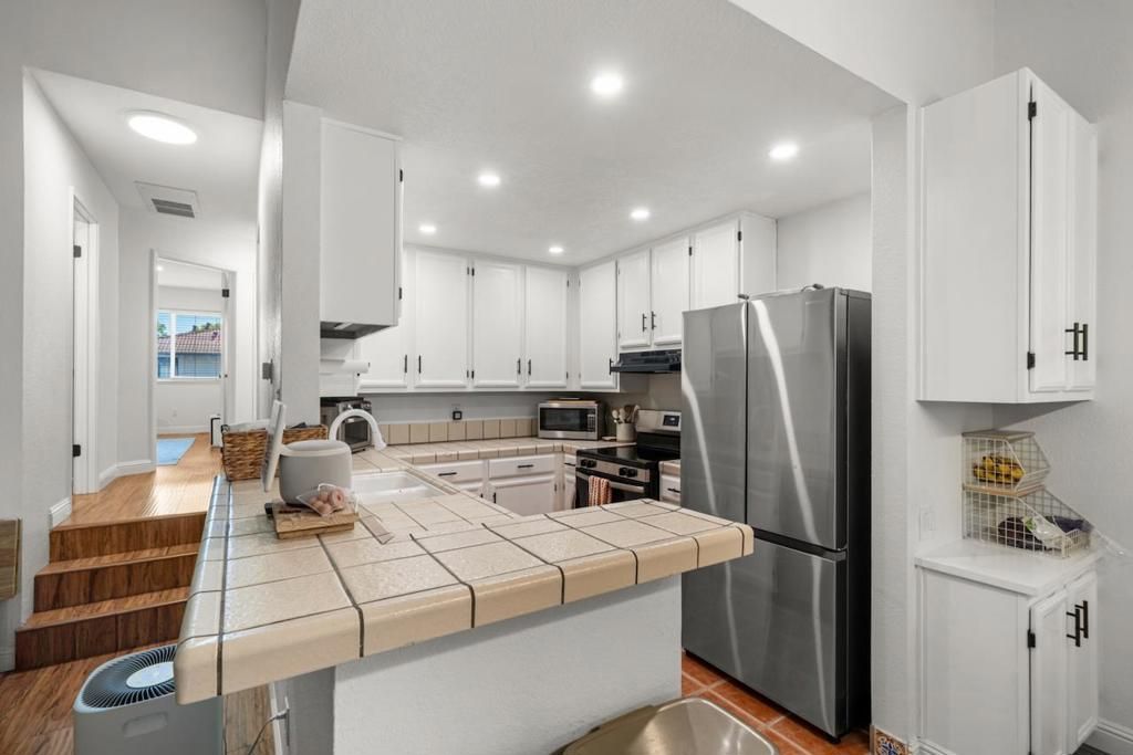 Image 11 of property listing at 363 Kenbrook Circle, San Jose, CA 95111
