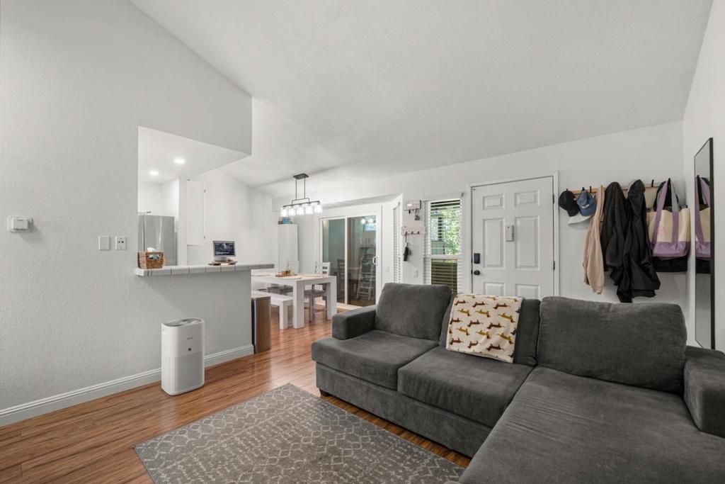 Image 6 of property listing at 363 Kenbrook Circle, San Jose, CA 95111