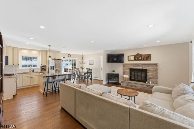 15 Tinc Rd, Mount Olive Twp., NJ 07836