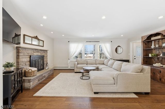 15 Tinc Rd, Mount Olive Twp., NJ 07836