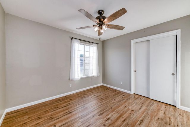 2481 S Applewood Lane, Fresno, CA 93725