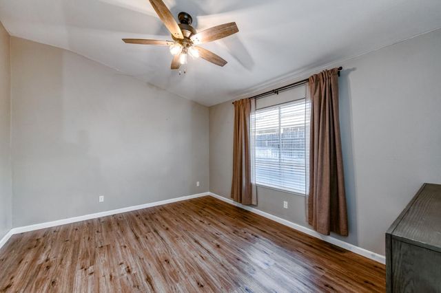 2481 S Applewood Lane, Fresno, CA 93725