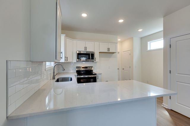 877 Dogwood Trail, Clarksville, TN 37042