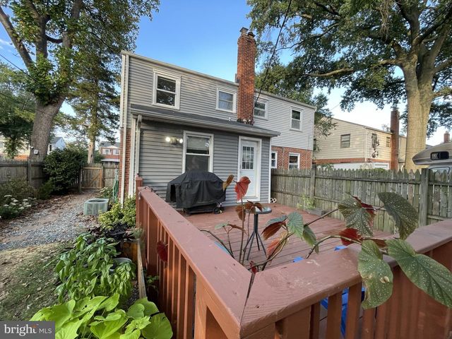 2221 ARLINGTON TER, Alexandria, VA 22303