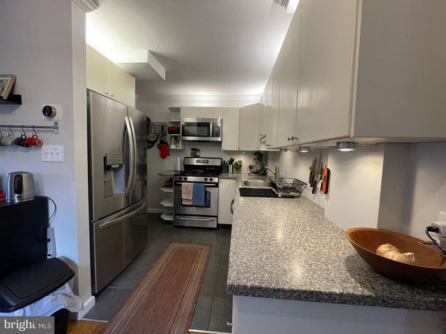 2221 ARLINGTON TER, Alexandria, VA 22303