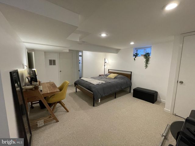 2221 ARLINGTON TER, Alexandria, VA 22303
