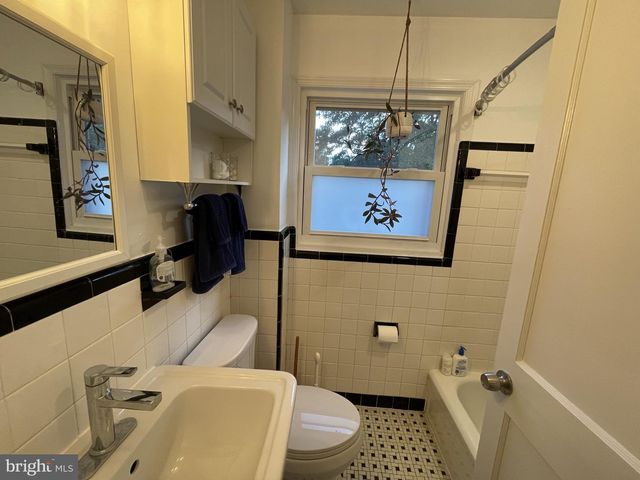 2221 ARLINGTON TER, Alexandria, VA 22303
