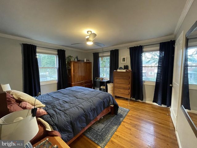 2221 ARLINGTON TER, Alexandria, VA 22303
