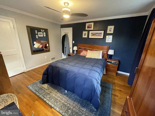 2221 ARLINGTON TER, Alexandria, VA 22303