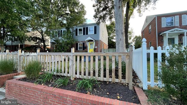 2221 ARLINGTON TER, Alexandria, VA 22303