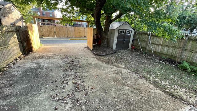 2221 ARLINGTON TER, Alexandria, VA 22303