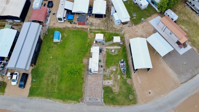 2065 Pelican Isle Drive, Kerens, TX 75144