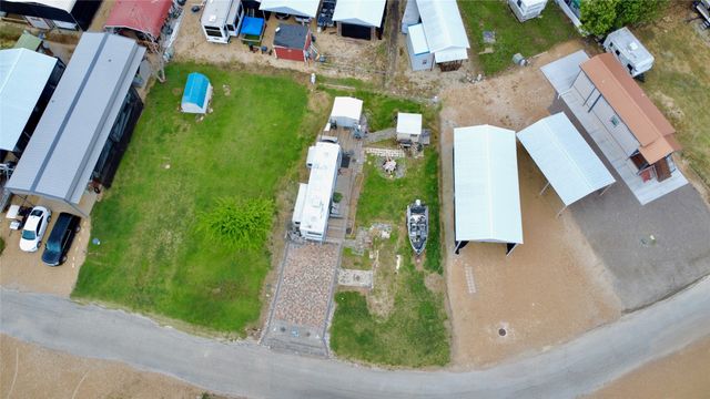 2065 Pelican Isle Drive, Kerens, TX 75144